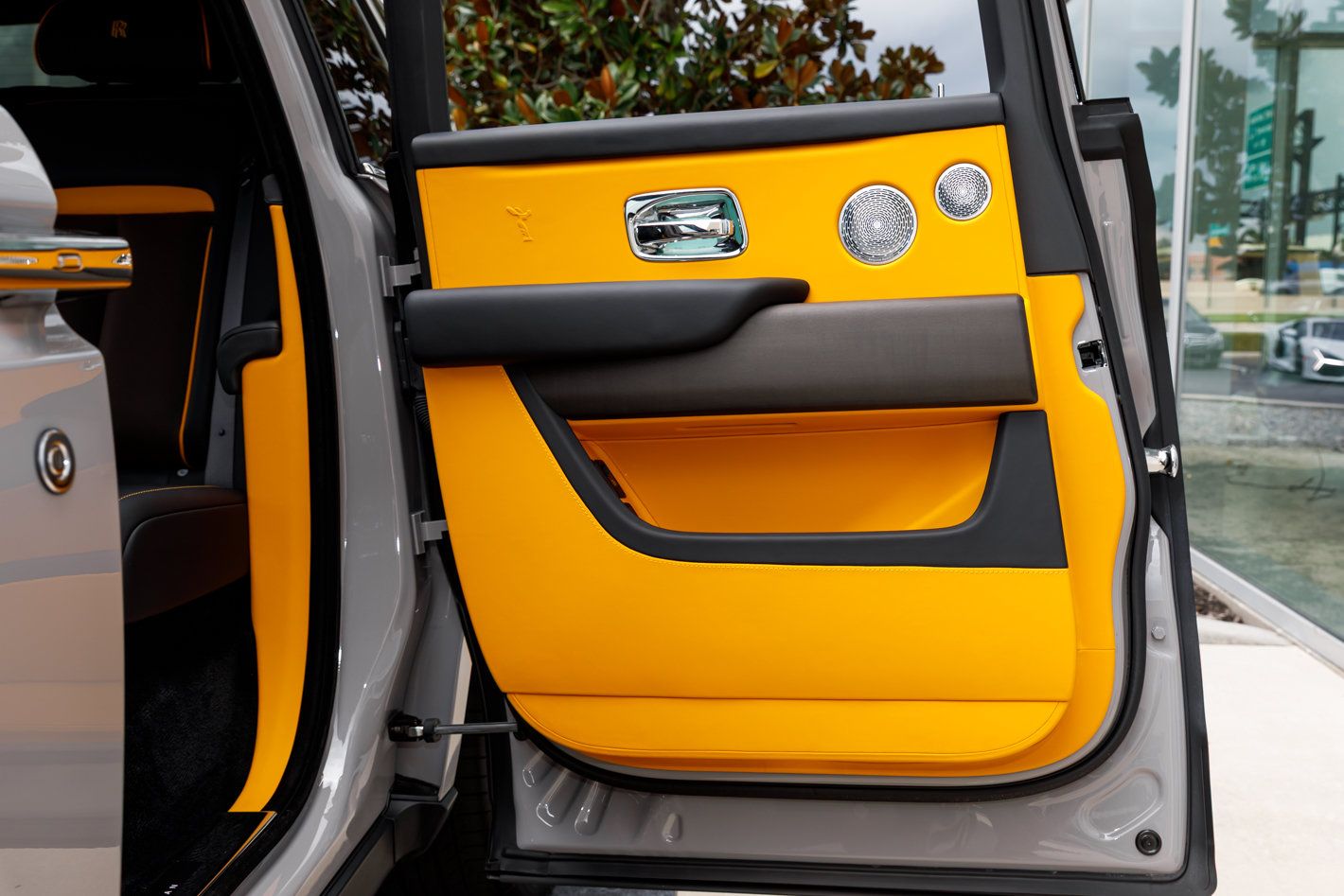 Certified 2024 Rolls-Royce Cullinan w/ Interior Detailing Package AWD/4WD image 40