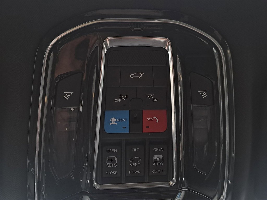 Certified 2023 Jeep Grand Cherokee Overland w/ Advanced Protech Group III image 37