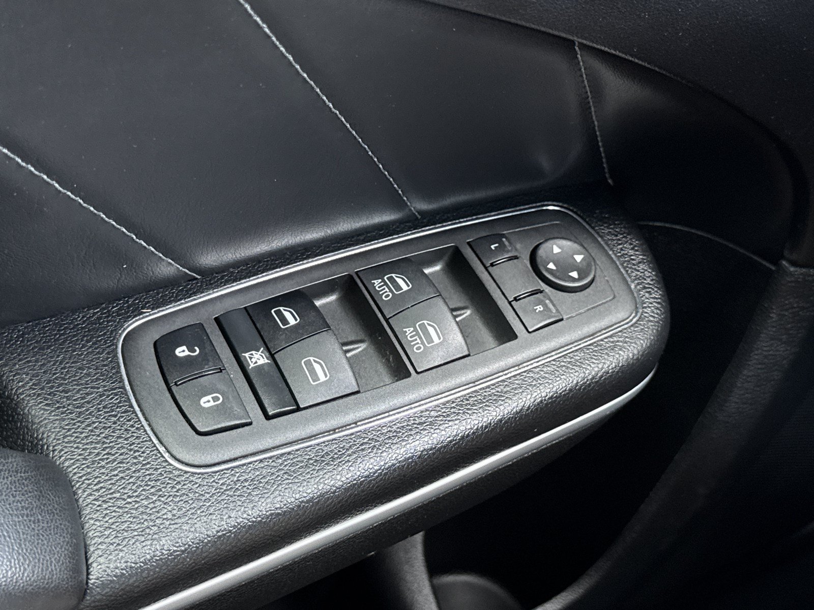 Used 2022 Dodge Charger Scat Pack w/ Plus Group RWD image 18