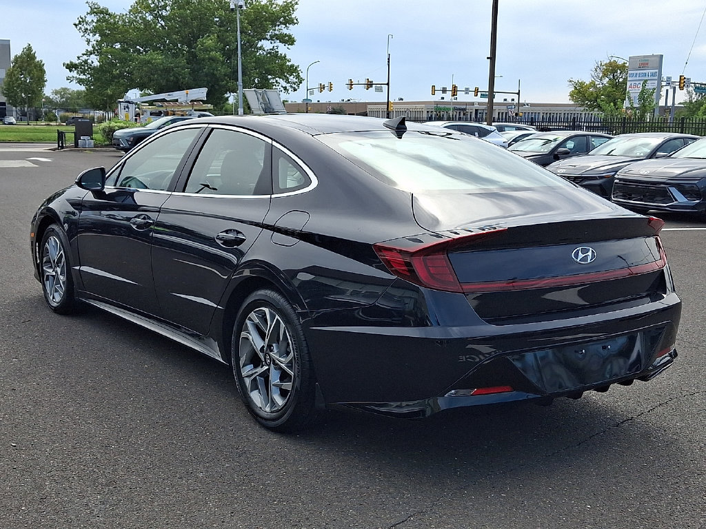 Certified 2023 Hyundai Sonata SEL w/ Convenience Package FWD image 5