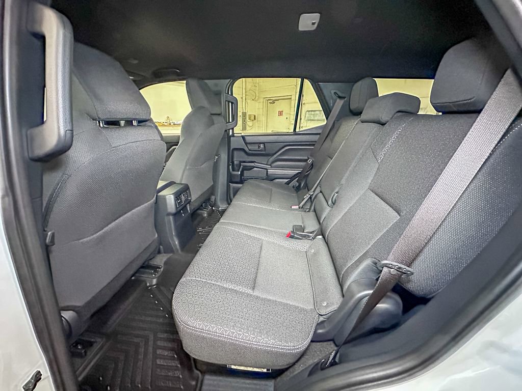 Used 2025 Toyota 4Runner SR5 image 30