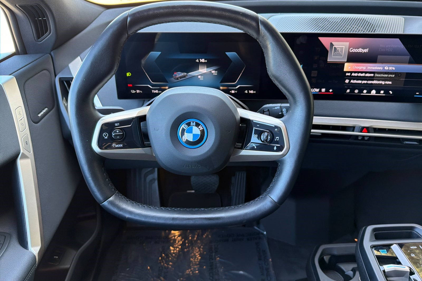 Used 2024 BMW iX xDrive50 w/ Premium Package AWD/4WD image 18