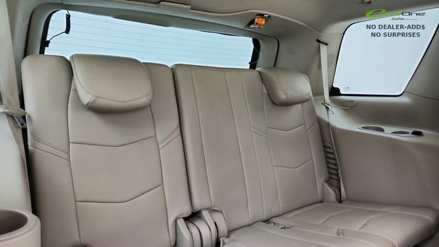 Used 2015 Cadillac Escalade Luxury RWD image 28