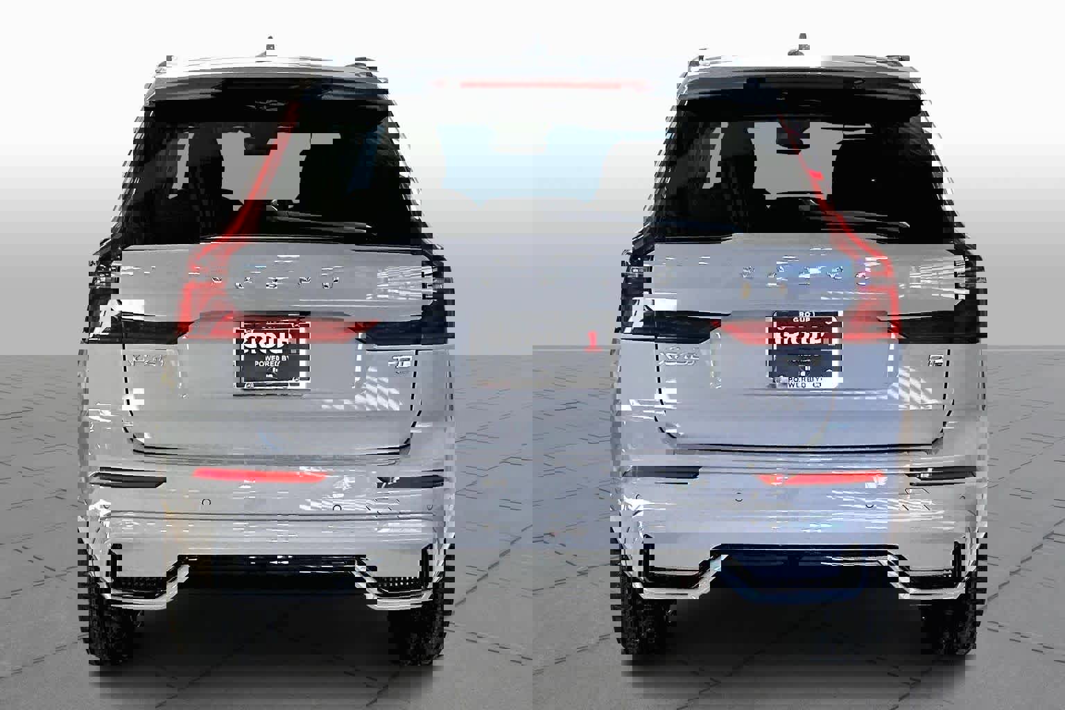 New 2026 Volvo XC60 T8 Plus w/ Protection Package Premier image 4