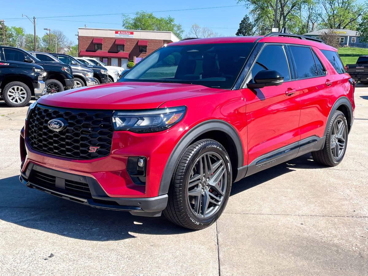 Used 2025 Ford Explorer ST w/ Sun And Sound Package