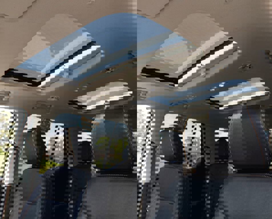 Used 2018 Chevrolet Traverse LT image 6