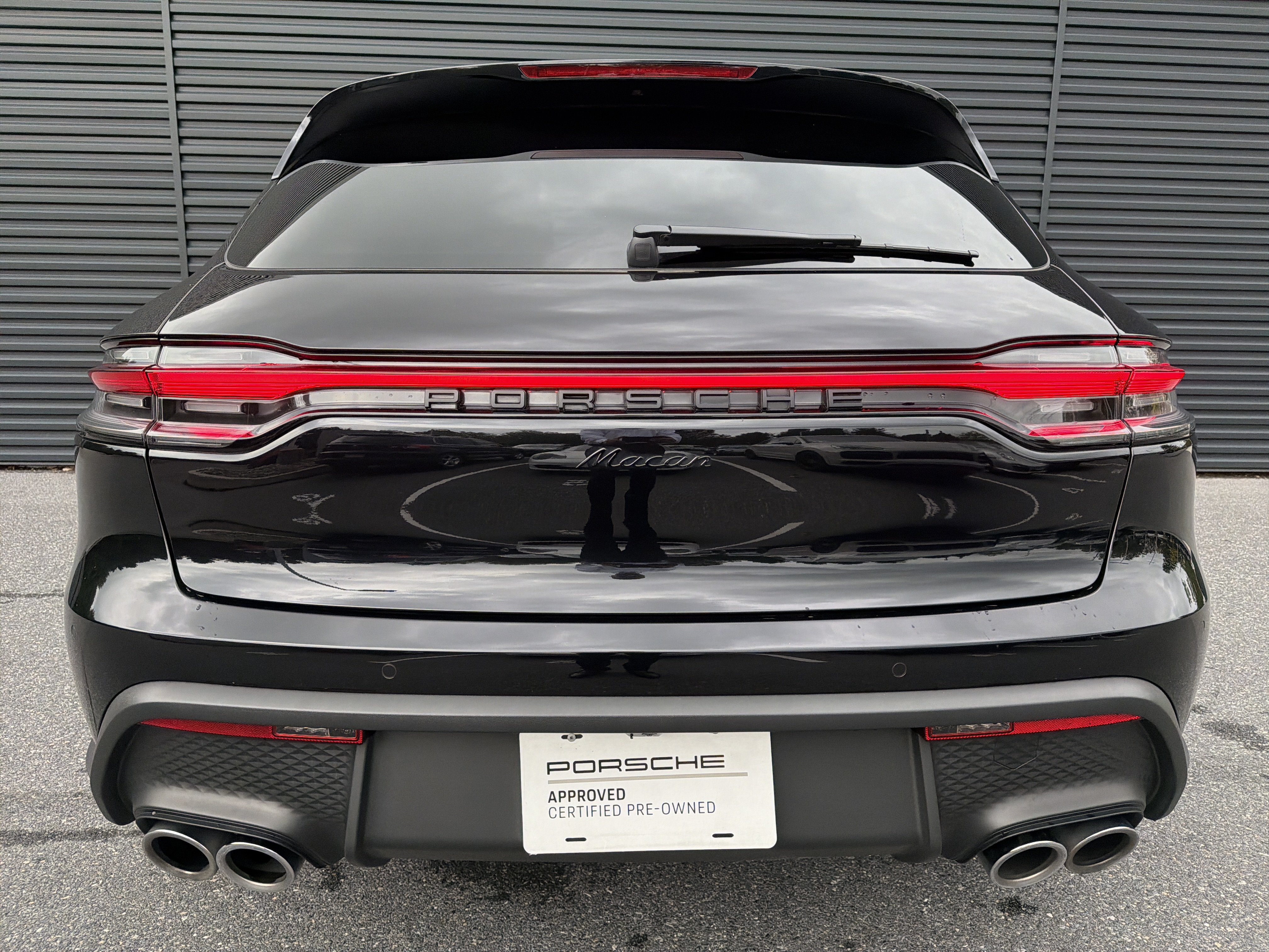 New 2026 Porsche Macan AWD/4WD image 4