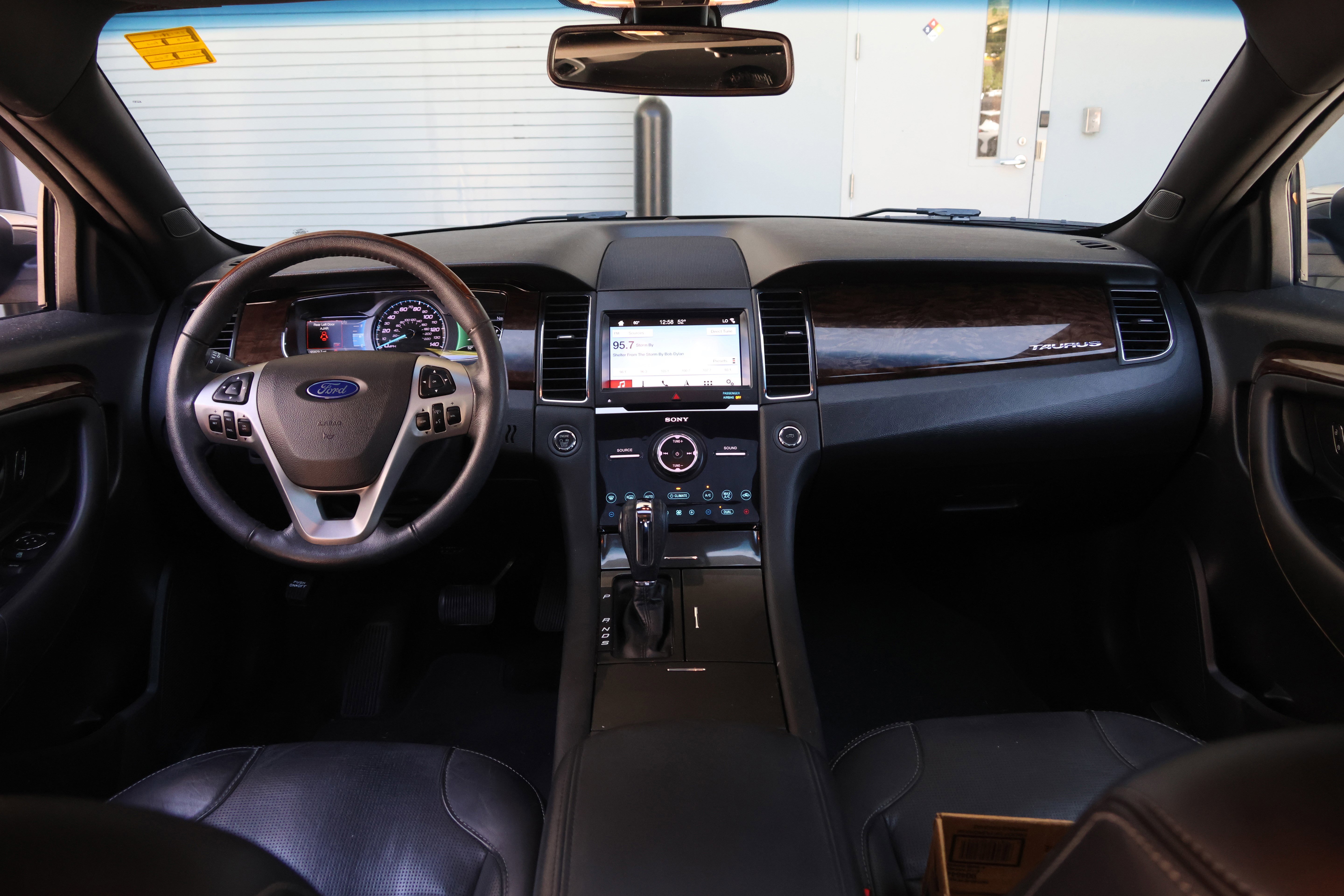 Used 2018 Ford Taurus Limited image 16