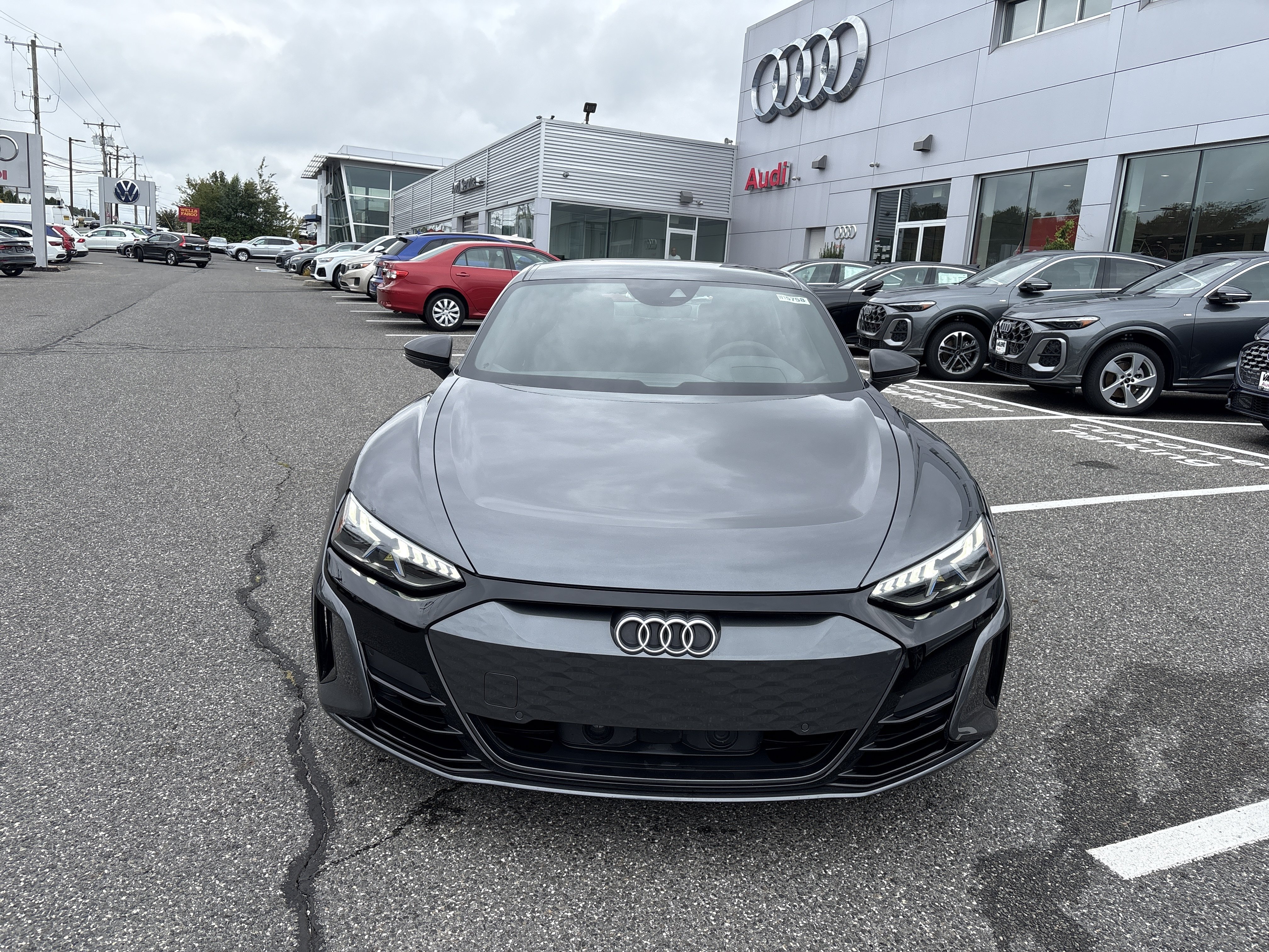 Certified 2023 Audi e-tron GT Premium Plus AWD/4WD image 2
