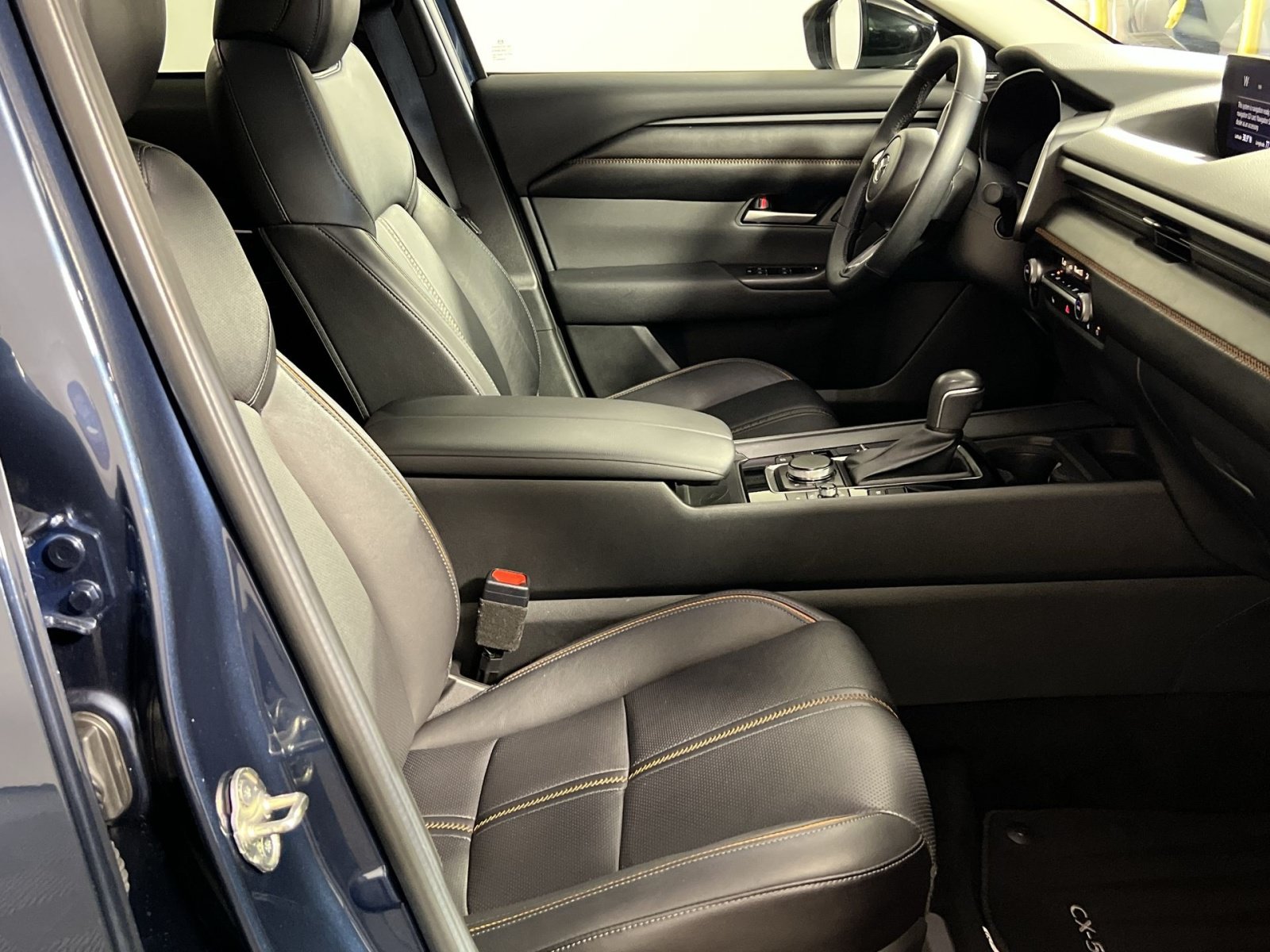 Used 2025 MAZDA CX-50 AWD 2.5 Hybrid w/ Premium Pkg image 29