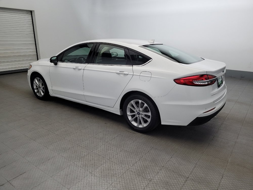 Used 2020 Ford Fusion SE FWD image 3