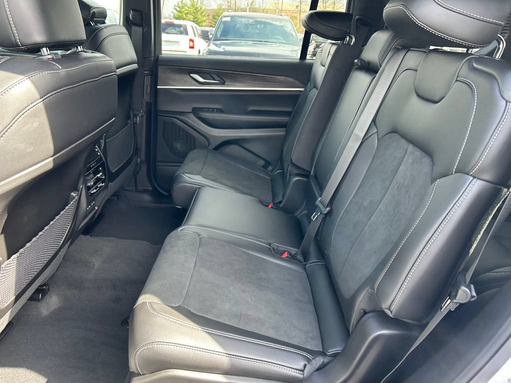 New 2026 Jeep Grand Cherokee L 4WD image 25
