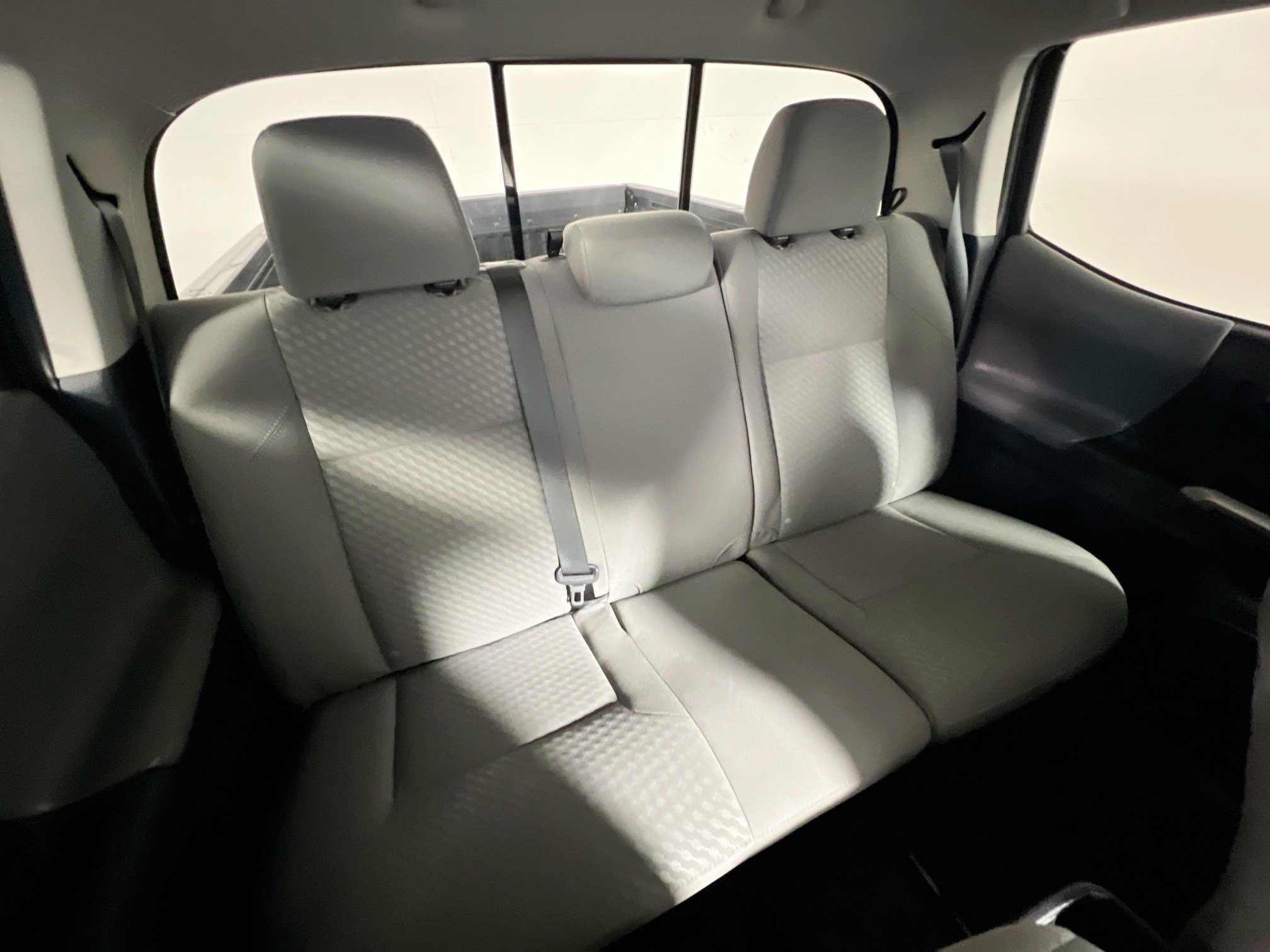 Used 2022 Toyota Tacoma SR5 w/ Technology Package image 32