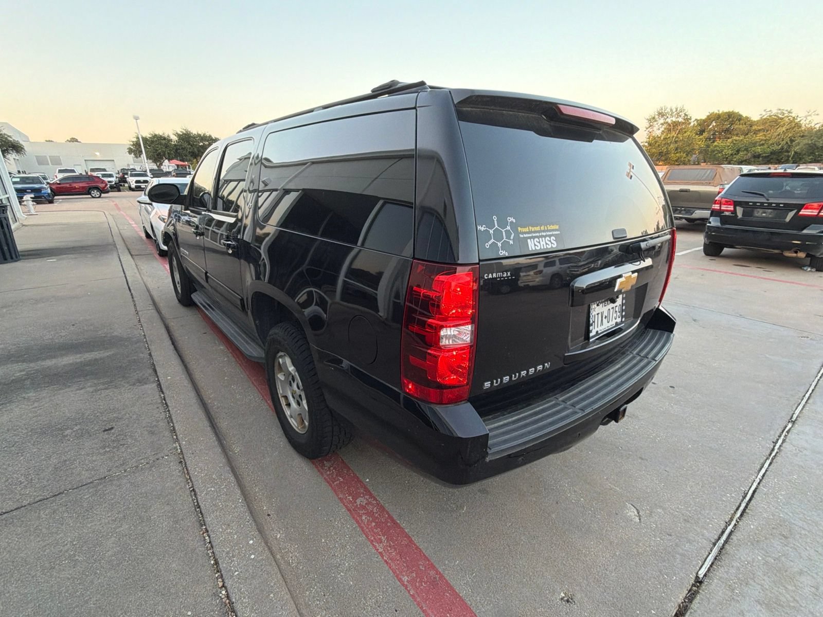 Used 2012 Chevrolet Suburban LT w/ Luxury Package RWD image 6