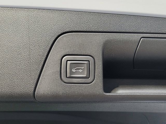 Used 2022 Buick Envision Avenir w/ Technology Package II image 18