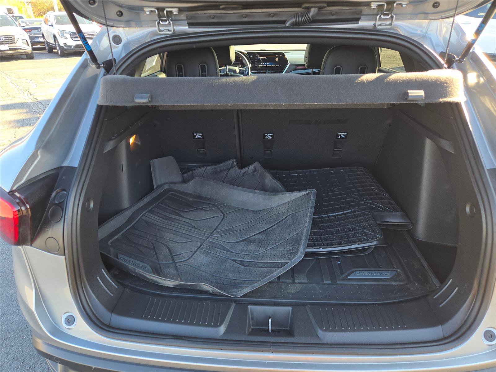 Used 2024 Chevrolet Trax RS w/ Sunroof Package image 18