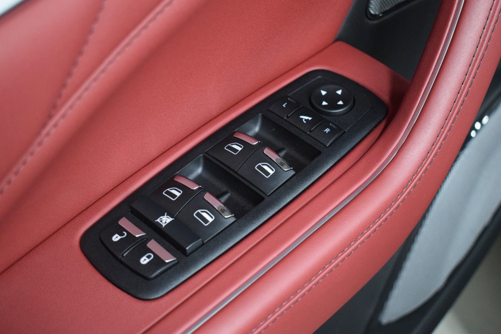 Used 2022 Maserati Levante Modena image 38