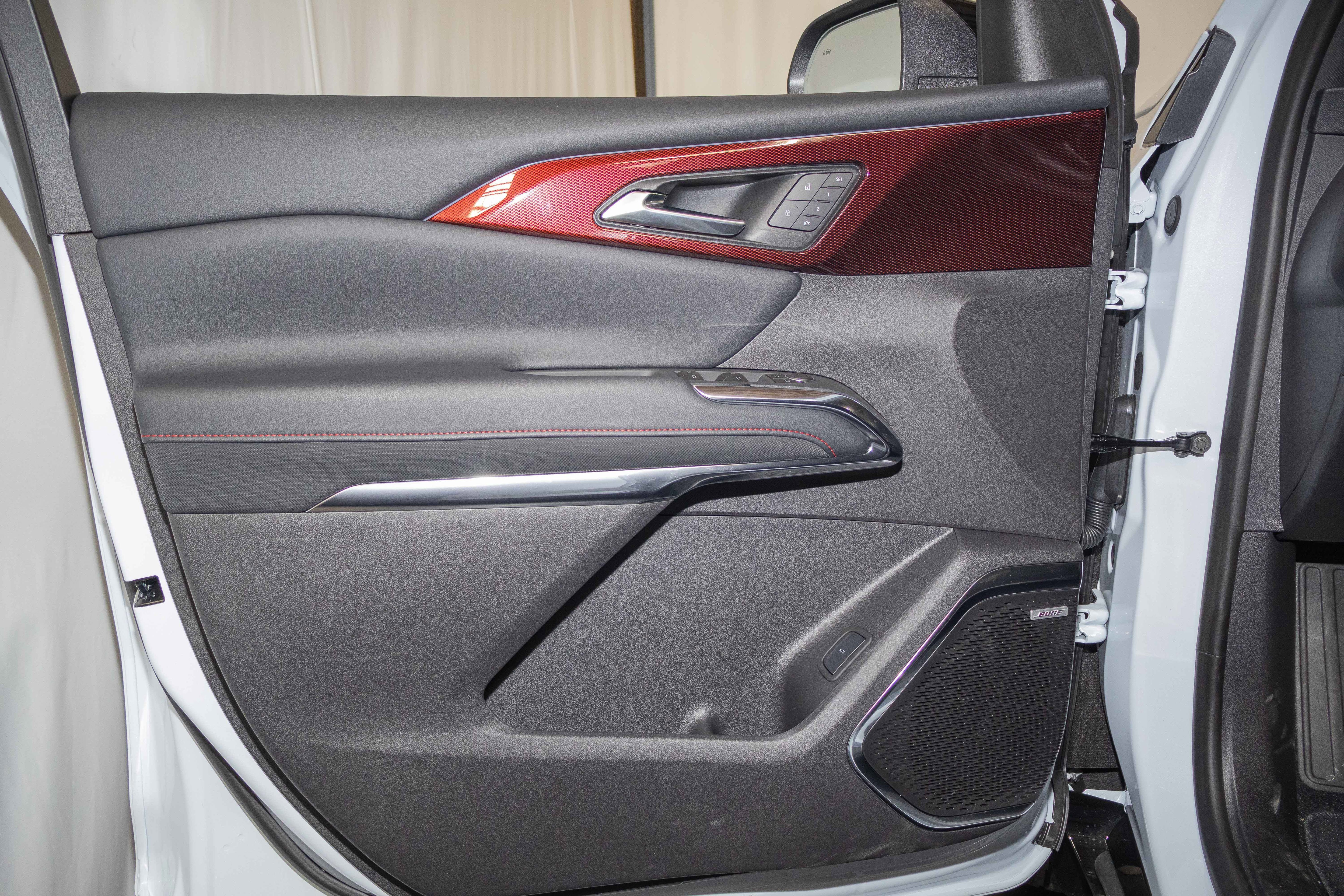 New 2026 Chevrolet Traverse RS w/ LPO, Floor Liner Package image 7