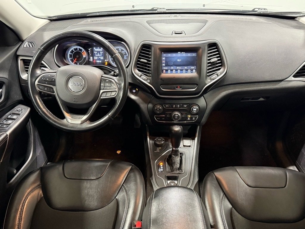 Used 2019 Jeep Cherokee Latitude Plus image 13