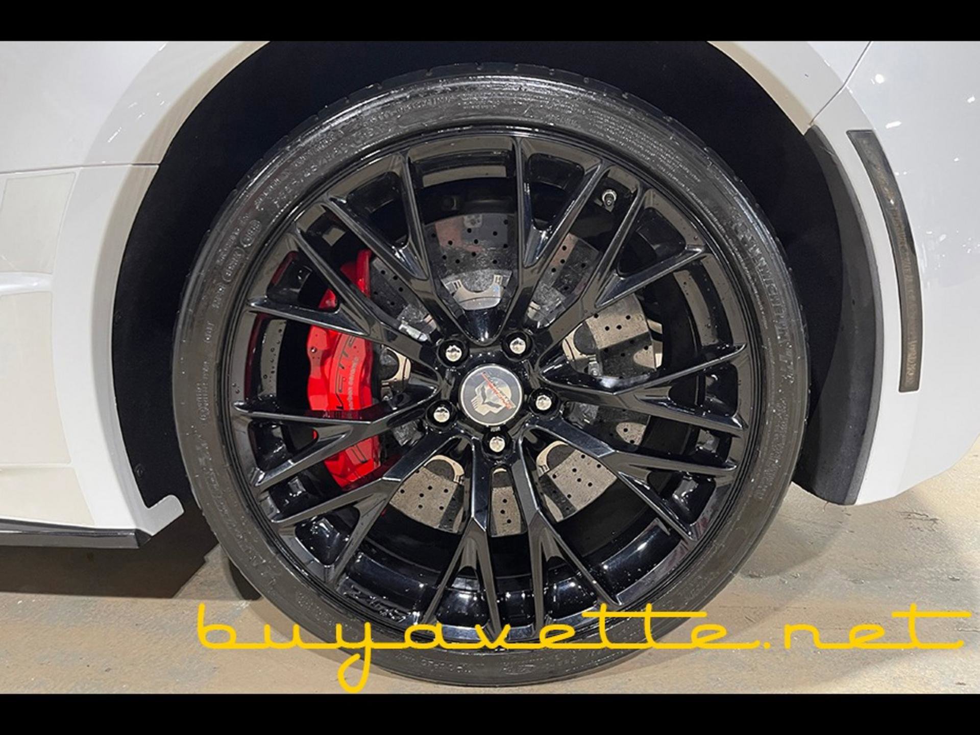 Used 2016 Chevrolet Corvette Z06 w/ 3LZ Preferred Equipment Group image 10