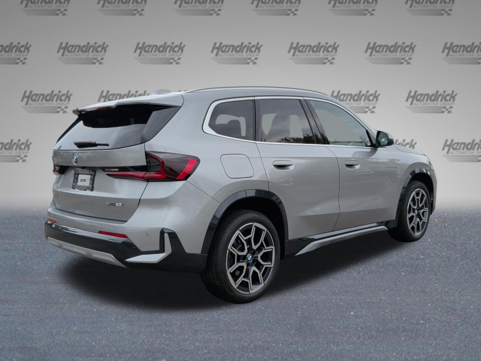Used 2025 BMW X1 xDrive28i AWD/4WD image 7