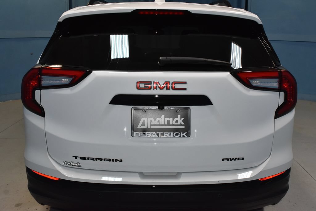 Used 2024 GMC Terrain SLT w/ Tech Package AWD/4WD image 32