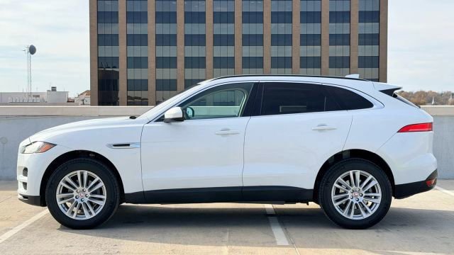 Used 2019 Jaguar F-PACE Prestige image 10