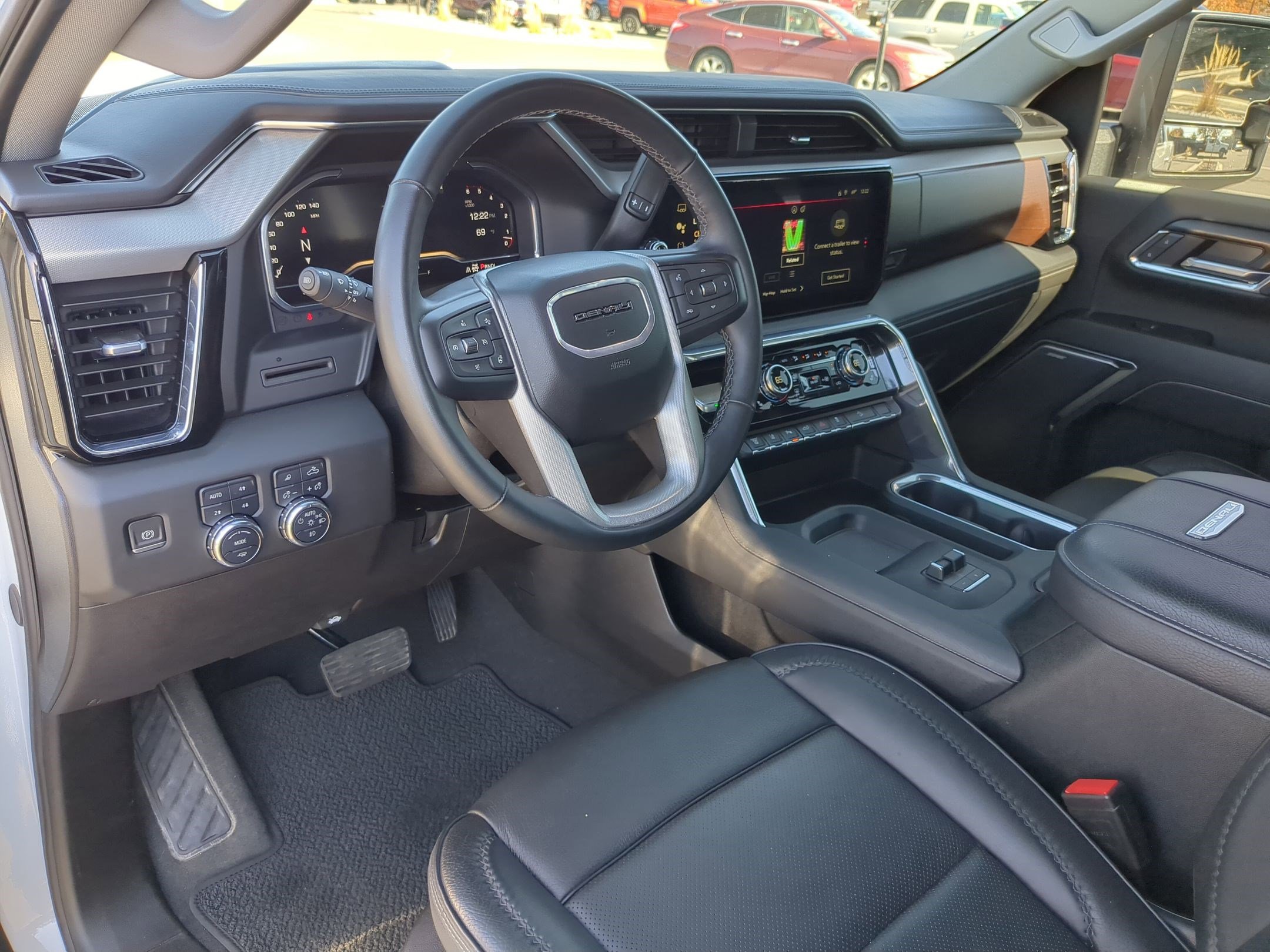 Used 2024 GMC Sierra 2500 Denali image 16