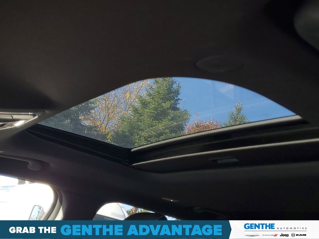 Certified 2024 Jeep Grand Cherokee L Altitude image 9