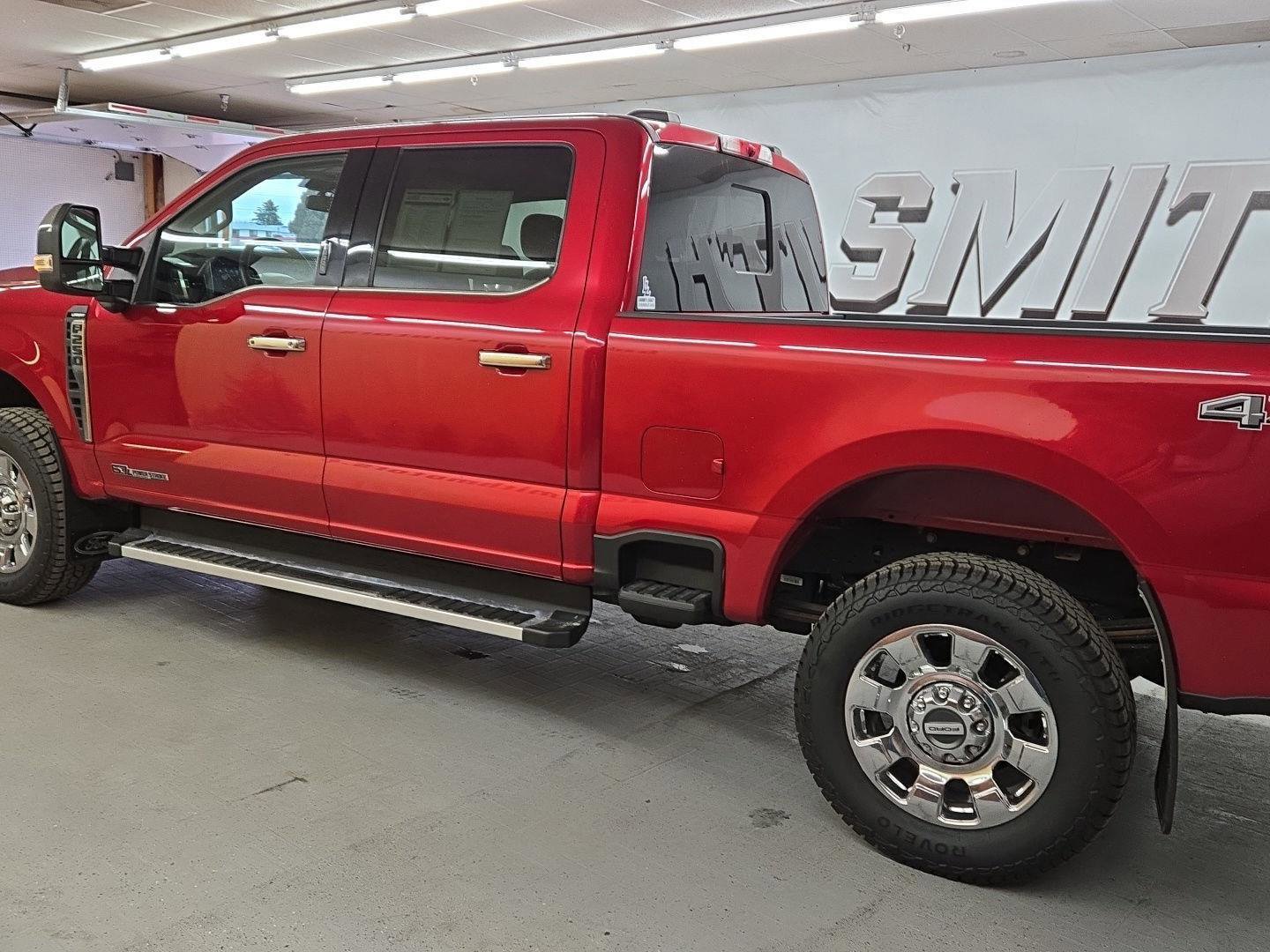 Used 2023 Ford F250 Lariat w/ Chrome Package image 3
