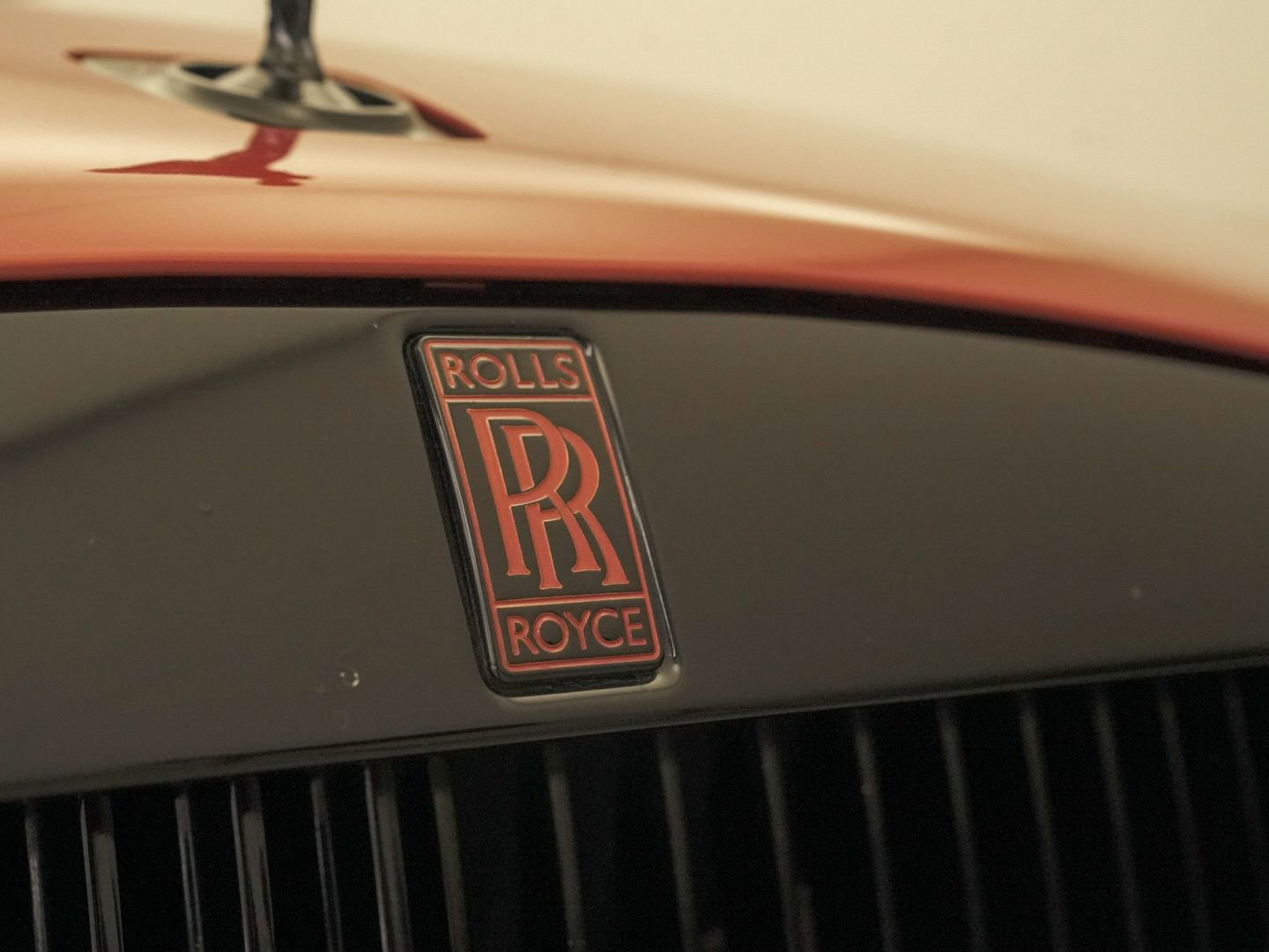 Used 2020 Rolls-Royce Dawn image 3