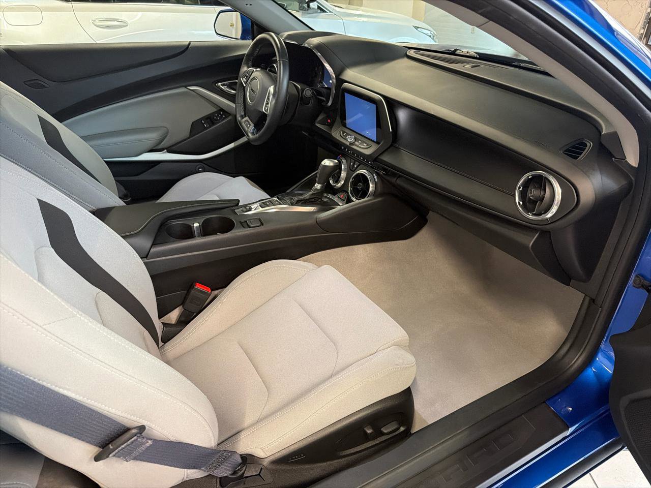 Used 2017 Chevrolet Camaro SS RWD image 18