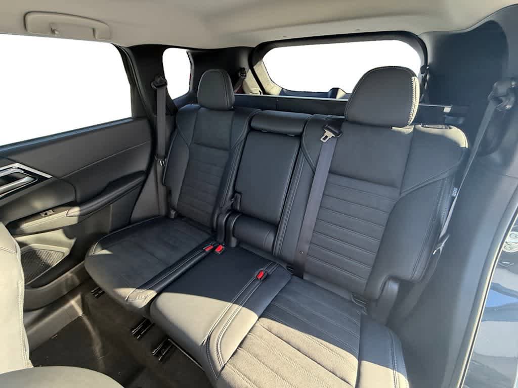 New 2026 Mitsubishi Outlander SEL image 12