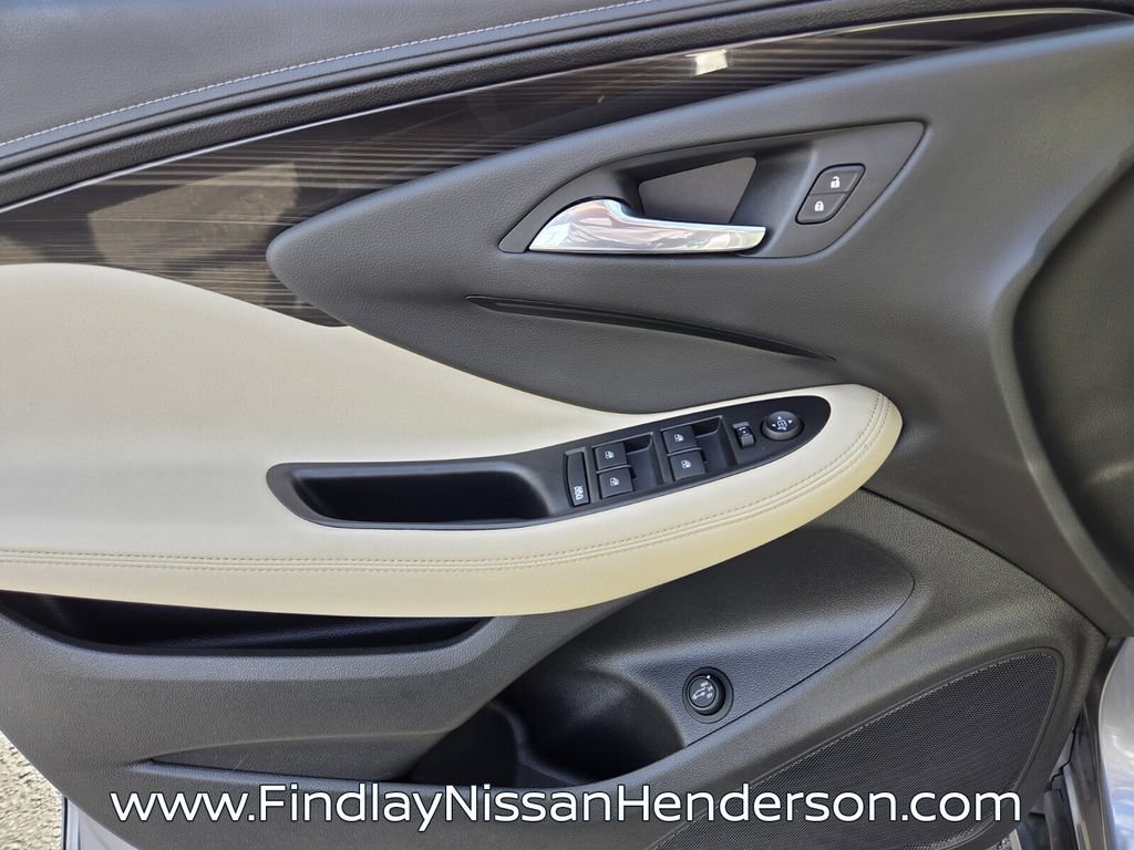 Used 2019 Buick Envision Preferred AWD/4WD image 19