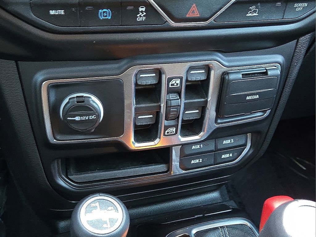 Used 2021 Jeep Wrangler Unlimited Sahara image 29