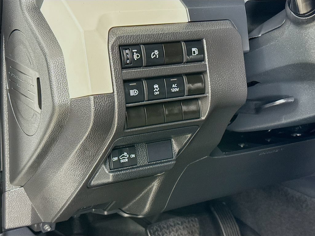 Certified 2024 Toyota Tacoma TRD Off-Road AWD/4WD image 12