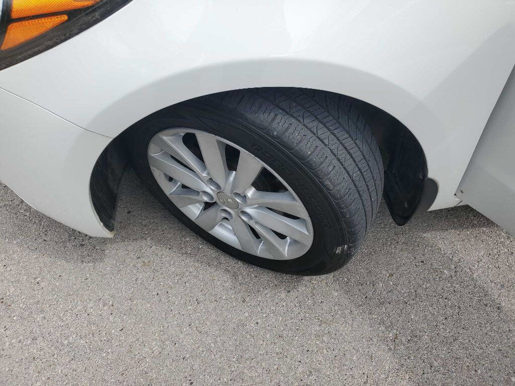 Used 2014 Kia Forte LX image 11