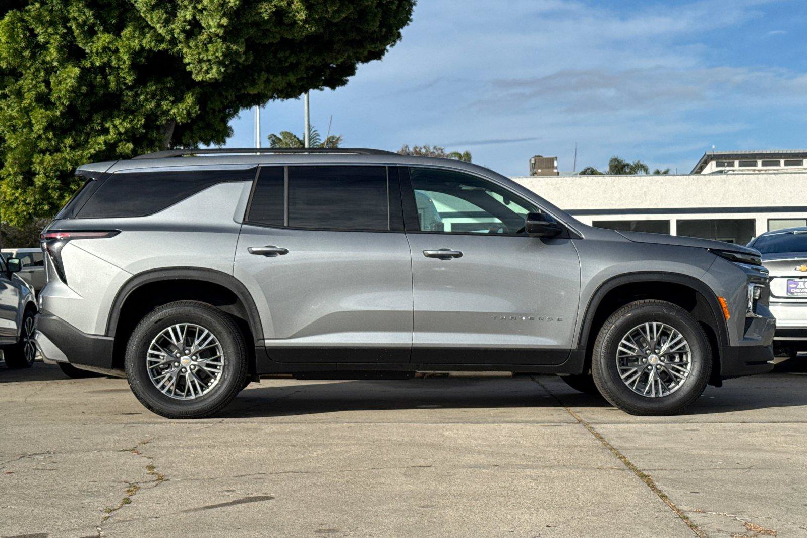 New 2026 Chevrolet Traverse LT FWD image 4