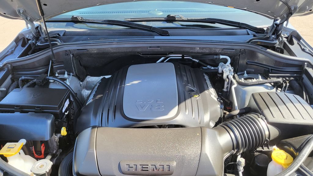 Used 2023 Dodge Durango R/T w/ Hemi Orange Plus Package RWD image 47