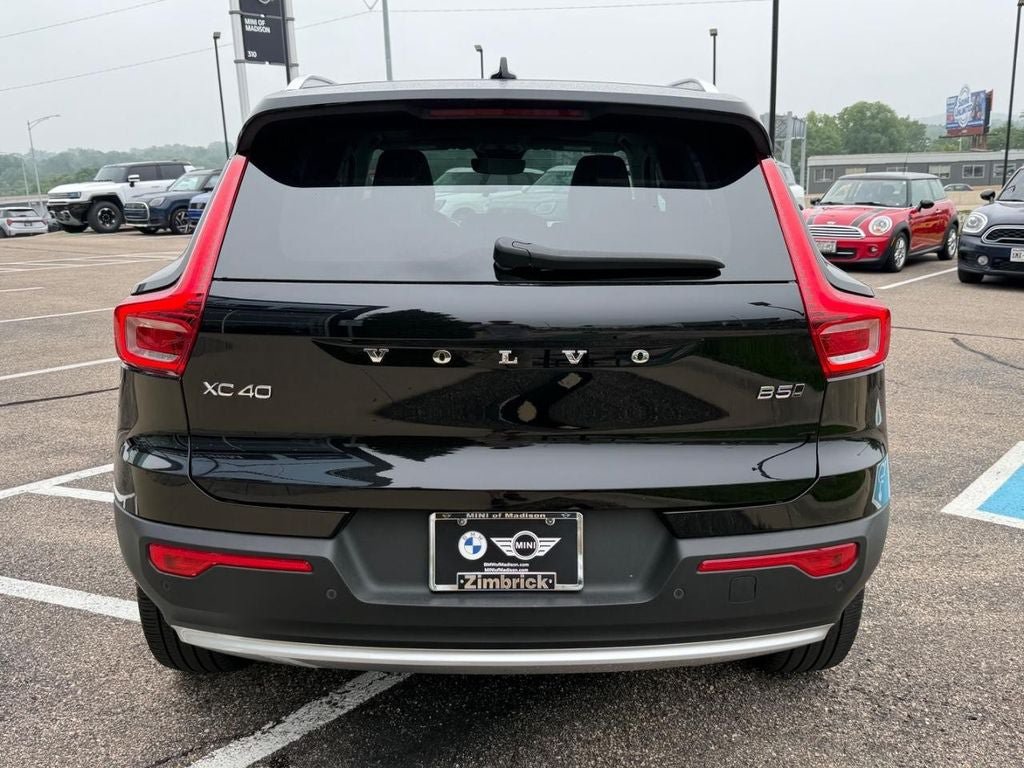 Used 2023 Volvo XC40 B5 Ultimate w/ Climate Package AWD/4WD image 4