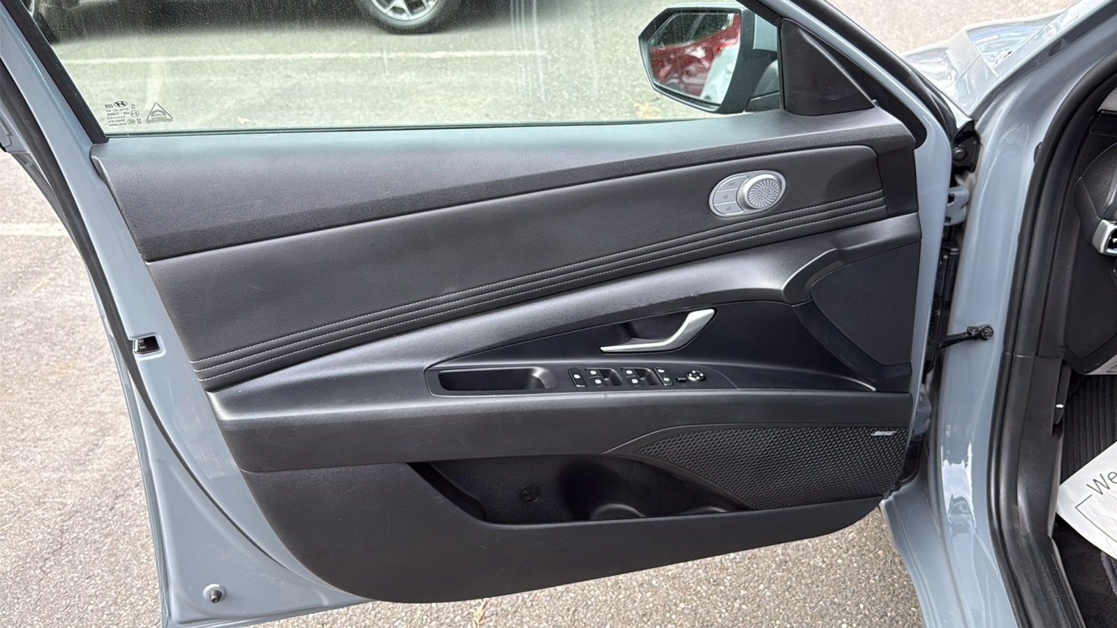 Used 2021 Hyundai Elantra Limited FWD image 11