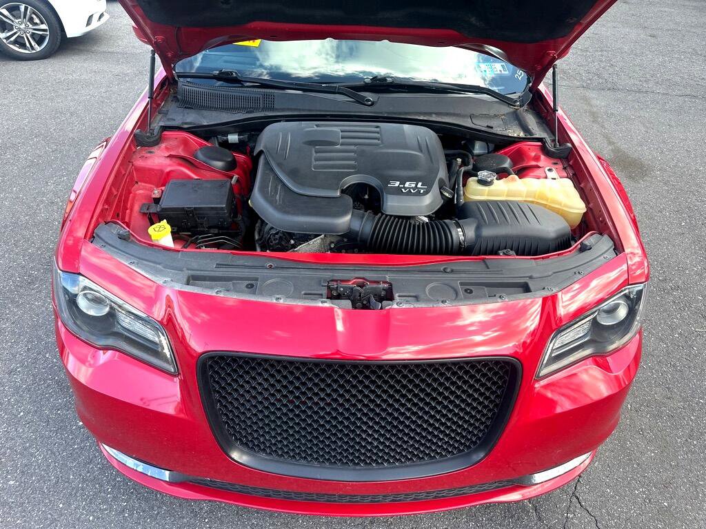 Used 2016 Chrysler 300 S image 34