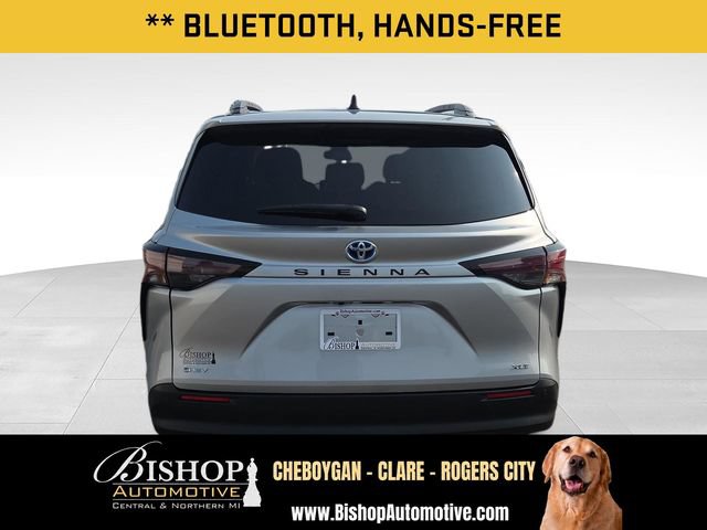 Used 2025 Toyota Sienna XLE FWD image 12