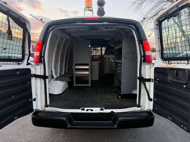 Used 2011 Chevrolet Express 2500 image 11