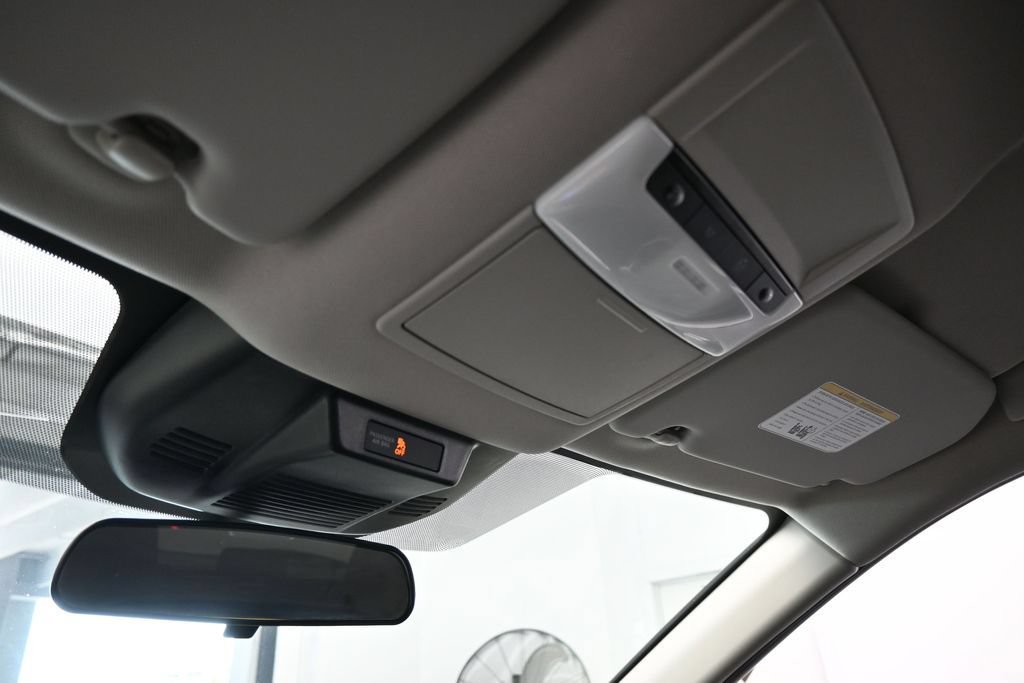 Used 2024 Nissan Rogue S FWD image 23