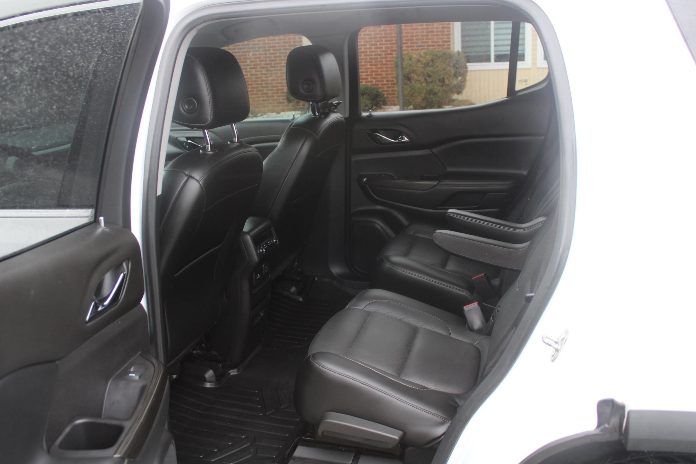 Used 2019 GMC Acadia SLT FWD image 10