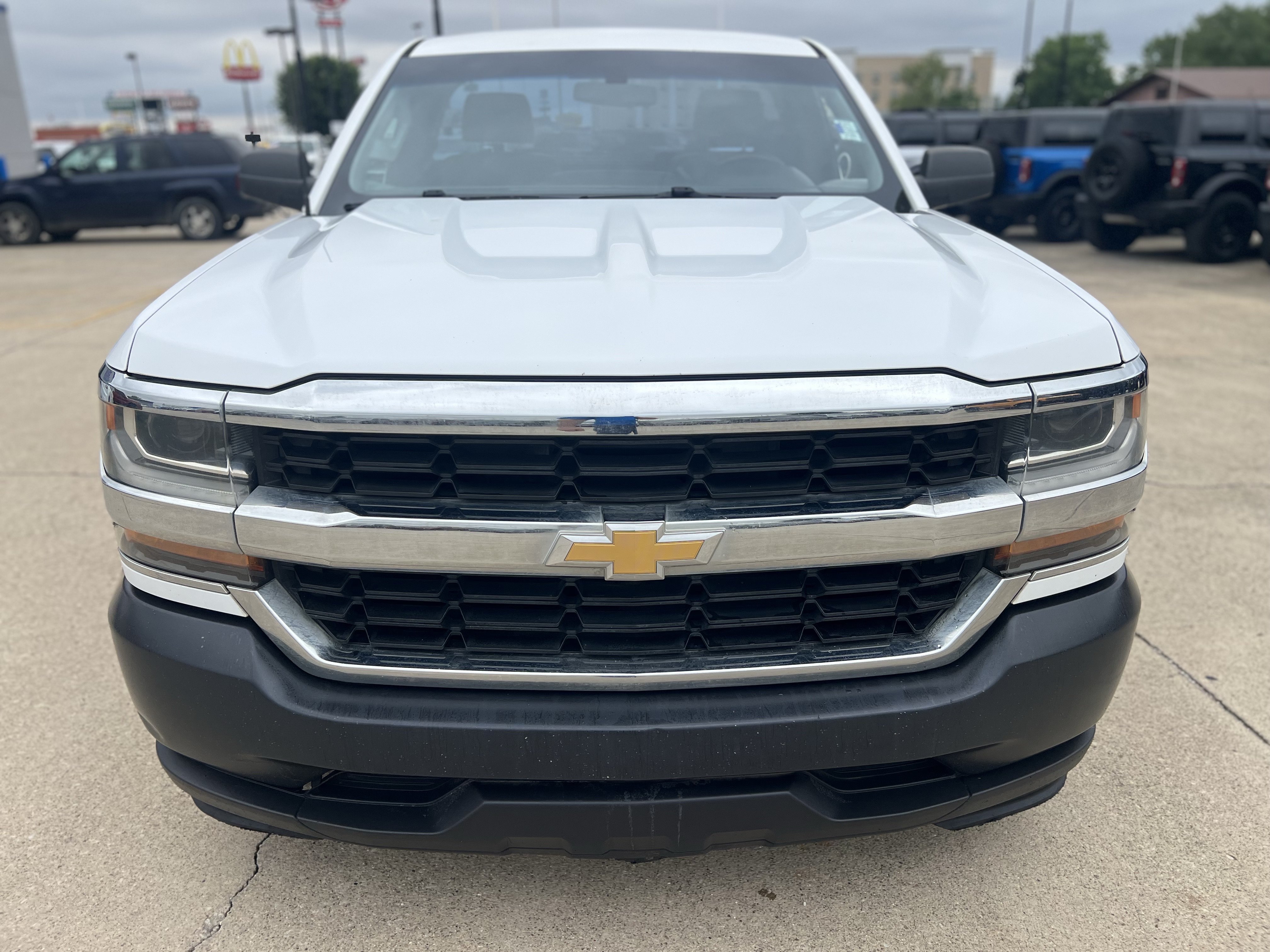 Used 2018 Chevrolet Silverado 1500 W/T RWD image 11