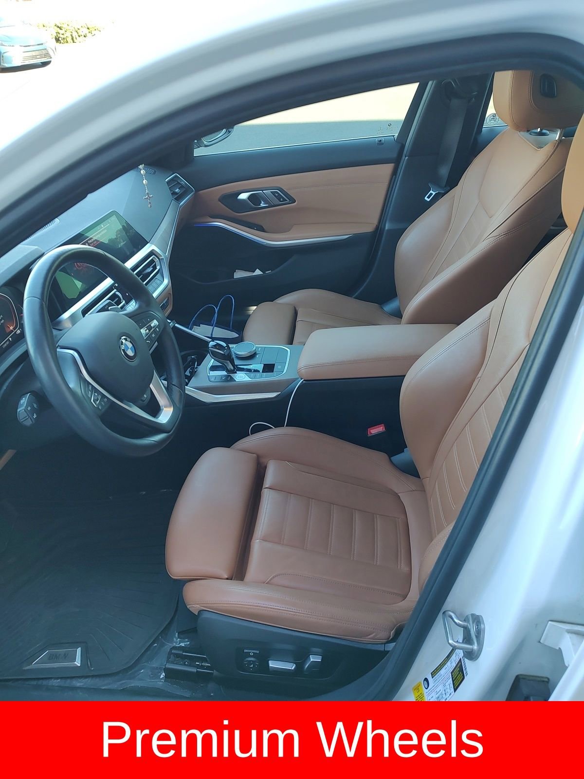 Used 2021 BMW 330i Sedan w/ Premium Package image 13