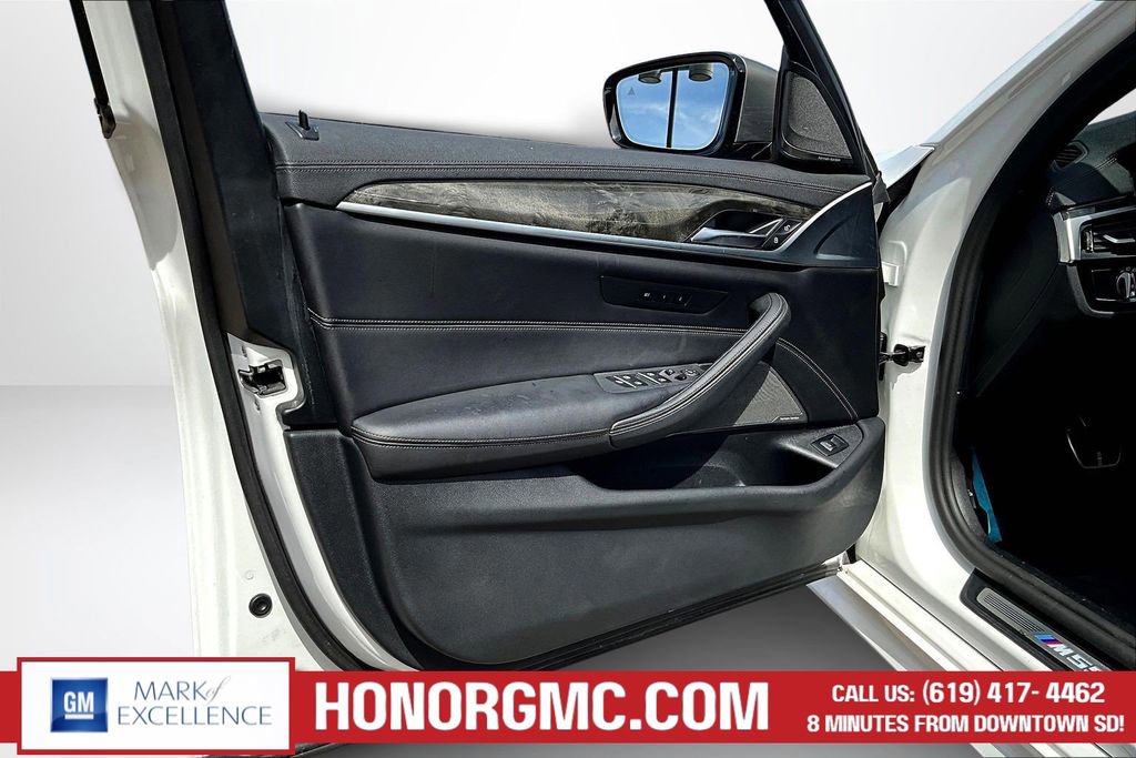 Used 2023 BMW M550i xDrive image 19