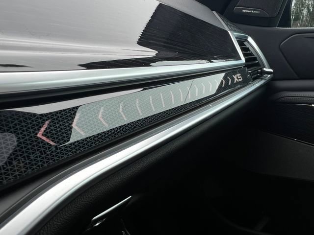 Used 2024 BMW X5 xDrive50e w/ M Sport Package AWD/4WD image 42